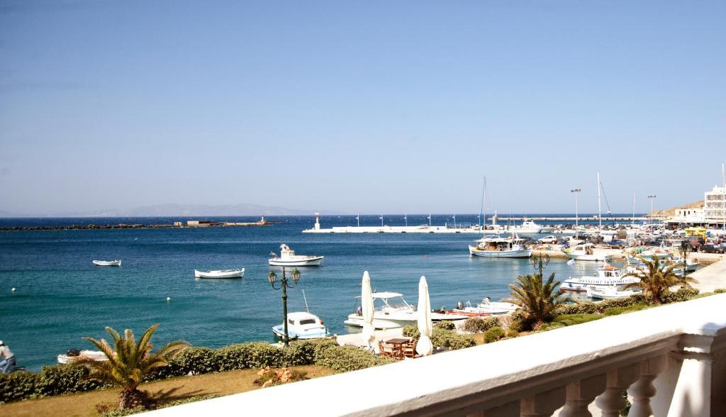 Avra Hotel Tinos ภายนอก รูปภาพ